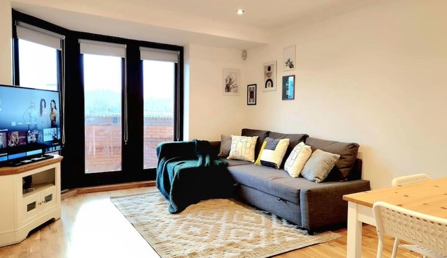 Charming Home Overlooking River Clyde