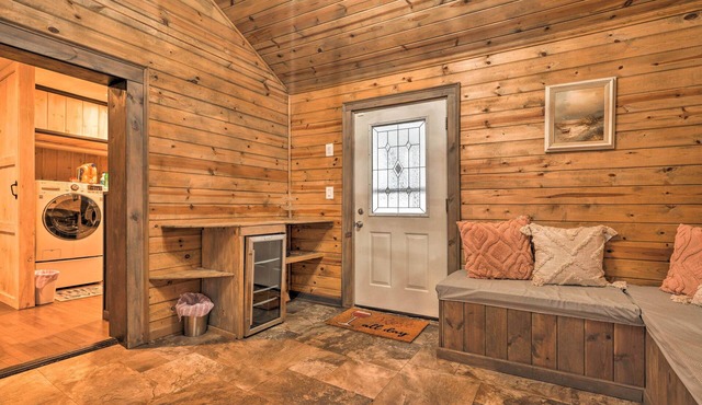 Charming Home w/BBQ: 9 Mi to Chautauqua Lake!