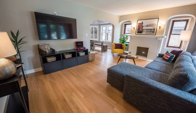 Charming home w/fire pit, walk to Lake Michigan