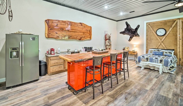 Charming Home w/ Patio ~ 9 Mi to Cave Spring!