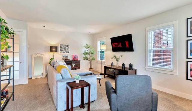 Charming Home w Workspace near Downtown Ferndale