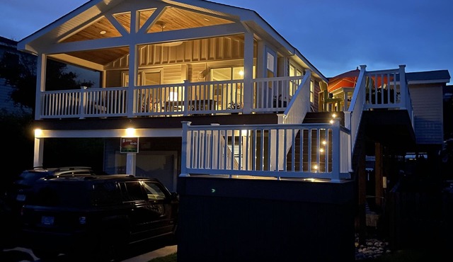 Charming home with outdoor space for relaxation and fun. 5 minute walk to beach.