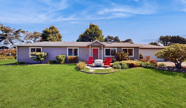 Charming Home with Ping-Pong and Free WiFi - Short Walk to Parks and Shops