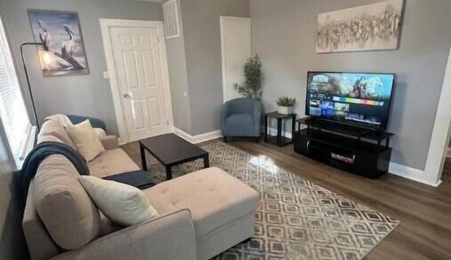 Charming Hopewell Gem: Game Room & Prime Location