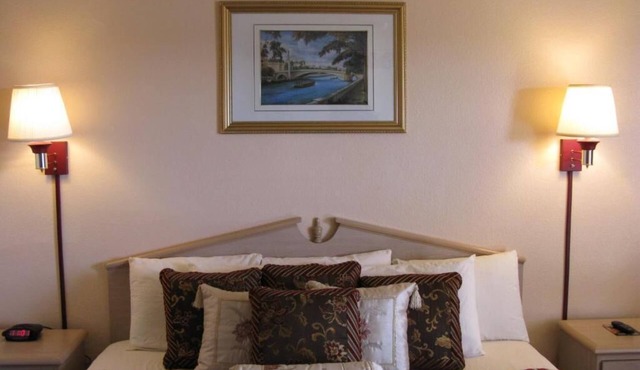 Charming Hotel in a quiet spot, next to a Walmart, located in Seminole, Texas.