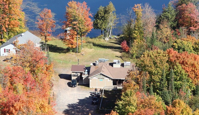 Charming hotel room with WiFi, AC in wonderful Hurley, WI directly on the trails