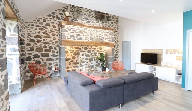 Charming House Near Salers with Parking, Balcony, and Modern Amenities