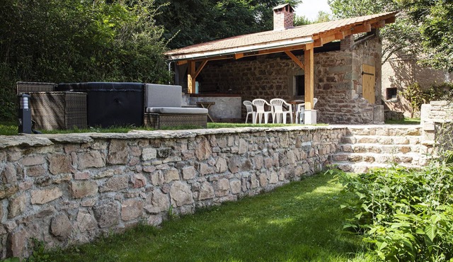 Charming house with Jacuzzi