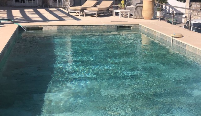 Charming House 4 bedrooms 3 bathrooms with pool near Valbonne