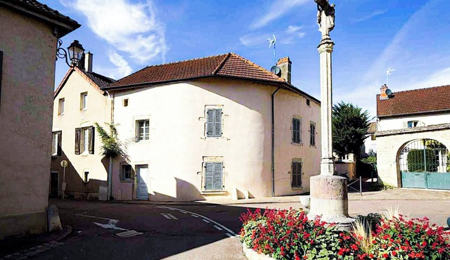 Charming house in a village on the Burgundy Grands Crus route!