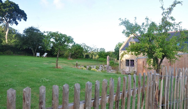 Charming house exclusive setting near the sea