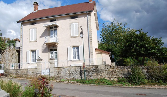 Charming house in Bourgogne sud with swimmingpool