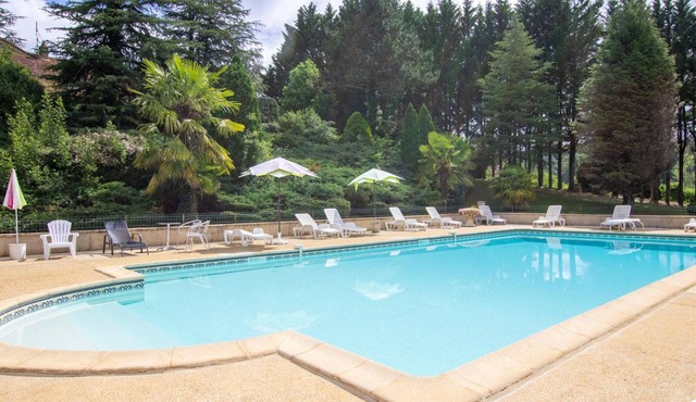 Charming house in Prats-du-Périgord with enclosed garden