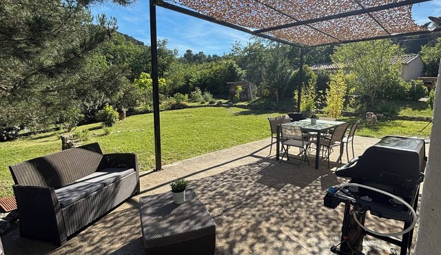 Charming house with swimming pool 5 minutes from VAISON LA ROMAINE