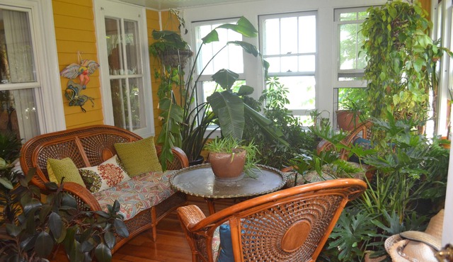 Charming Housatonic Village Cape