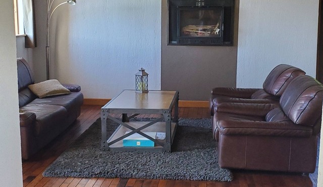 Charming house 135m2 av fenced. quiet and dog friendly place