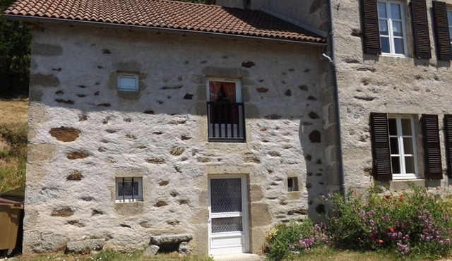 Charming house 2 bedrooms, garden, pets allowed