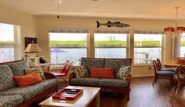 Charming House 3/2 on Waterway in Nettles Island Resort near Beach, Pools & Fun!