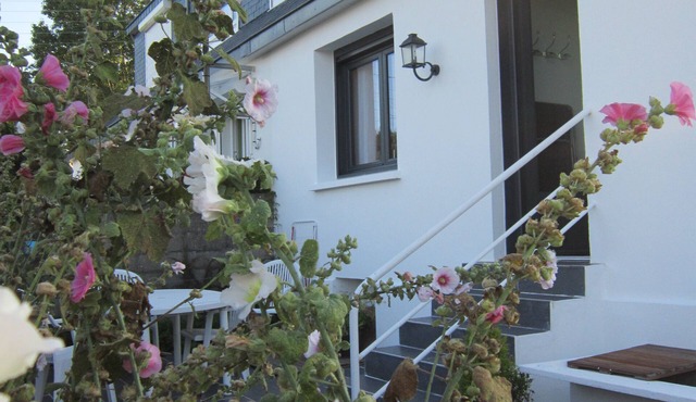 Charming house, 3*, 400m from the beach, GR34 and thalasso baths