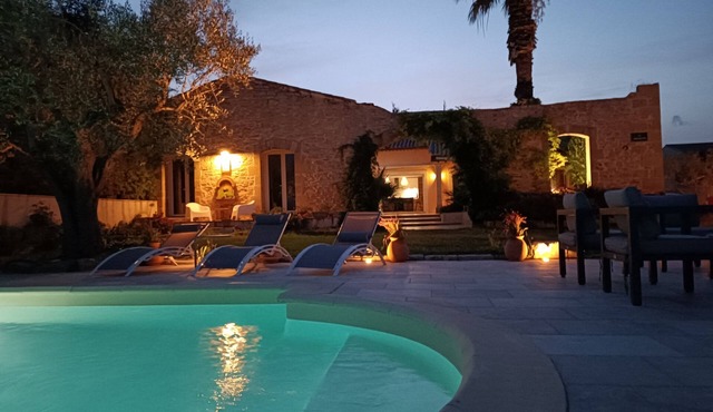 Charming house - 350 m² - Farriery - Nîmes