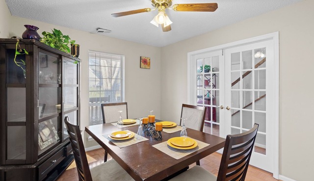 Charming house 5 minutes away from Carowinds AMSPARK & 20 minutes to downtown