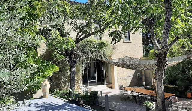 Charming house and loft in a 17th century chateau
