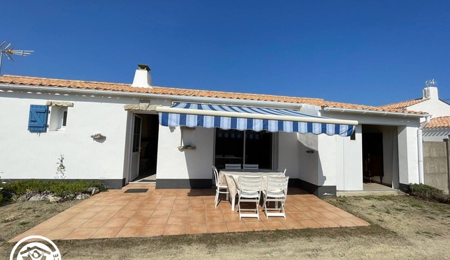 Charming house at the forest edge in Noirmoutier, near beach and Passage du Gois