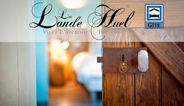 CHARMING HOUSE BETWEEN LAND AND SEA