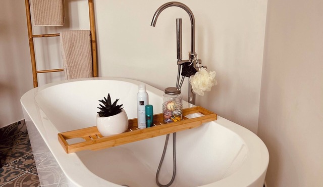 CHARMING HOUSE BETWEEN TOWN AND COUNTRY