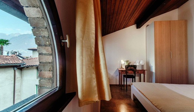 Charming house on 3 levels in the village of Riva San Vitale (LA CASETTA DI RIVA