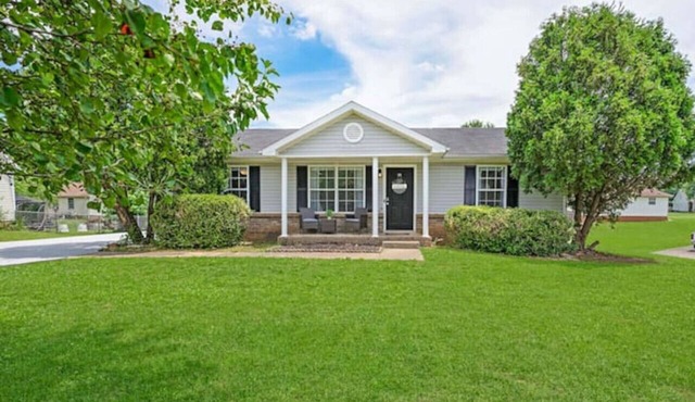 Charming House Close to Fort Campbell and Casino