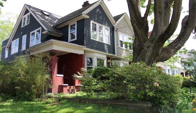Charming house close to heart of Bryn Mawr village on a quiet residential street