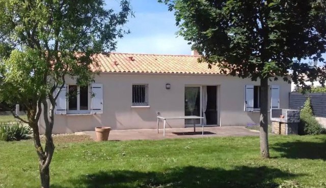 Charming house for 8 people near A10