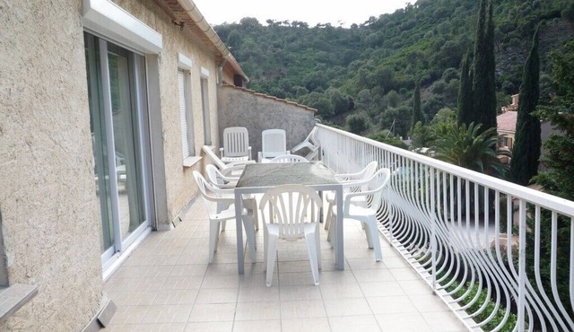 Charming house for 8 people with terrace in Cavalaire sur Mer
