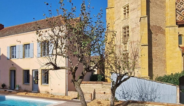 Charming House with Garden and Wifi - Near Abbey