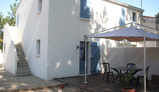 Charming house near the beach, pets allowed
