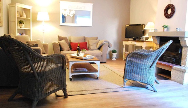 Charming House/Villa - in Sarlat, quite, comfortable with terrace and wifi