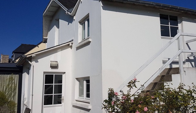 Charming house, garden, 200m from the beach in Lancieux, near Saint-Briac, Cote d'Armor