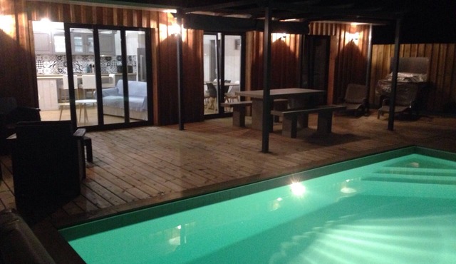 Charming house HEATED SWIMMING POOL AND SPA "air-conditioned" electric car charger