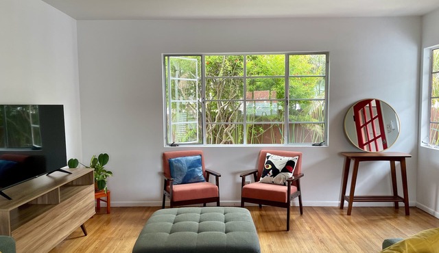 Charming House in Silicon Beach with Garden Views