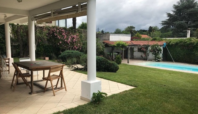 Charming house in a residential area of Bayonne