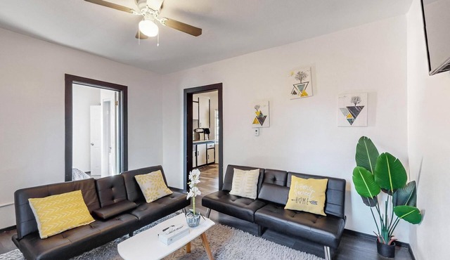 Charming house in amazing Albuquerque with WiFi, AC
