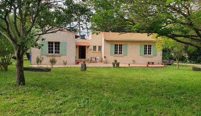 Charming house in Boissières (Gard)