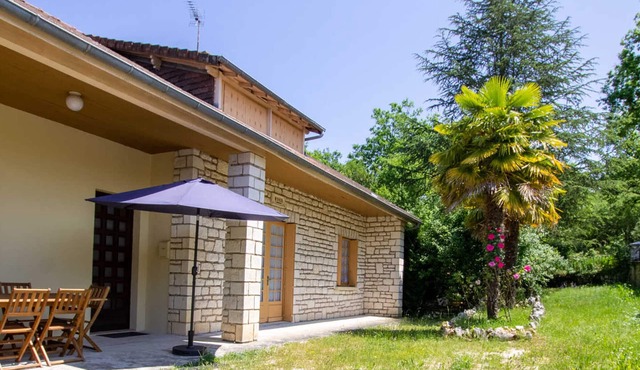 Charming house in Borrèze with parking, near Sarlat