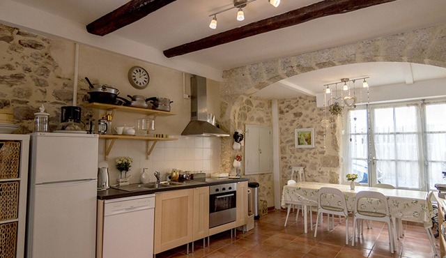 Charming house in Bouzigues, near port and beach