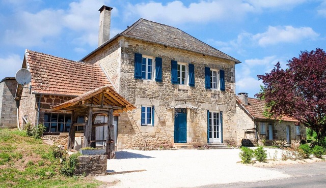 Charming House in Coubjours with Pool