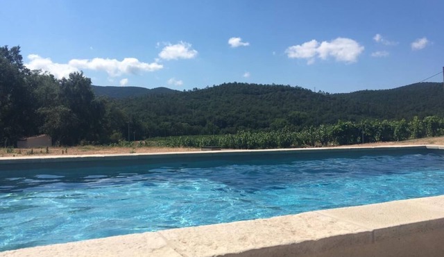 Charming house in wine estate with swimming pool.