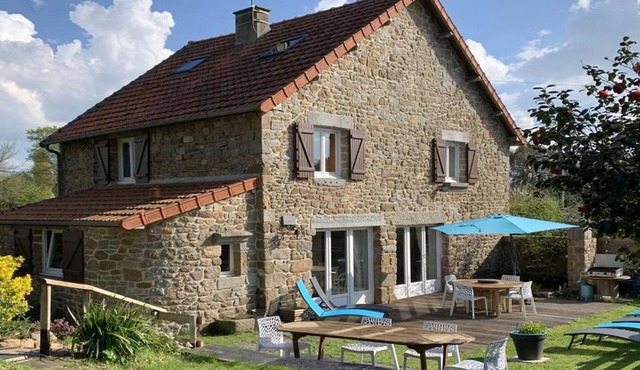 Charming house in Jullouville with private garden