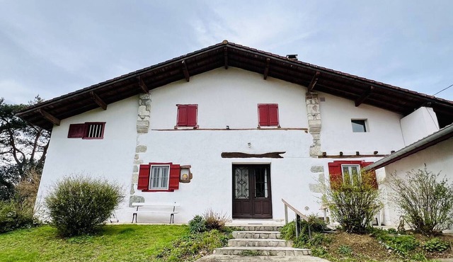 Charming house in Louhossoa, 6 guests - Garden & fireplace