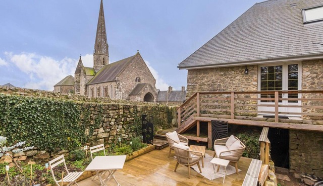 Charming House in Montpinchon with Terrace and Pets Allowed